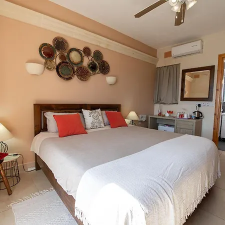 Ta' Giljan Gozo Bed & Breakfast *