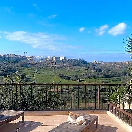 Ta' Giljan Gozo Bed & Breakfast 4*